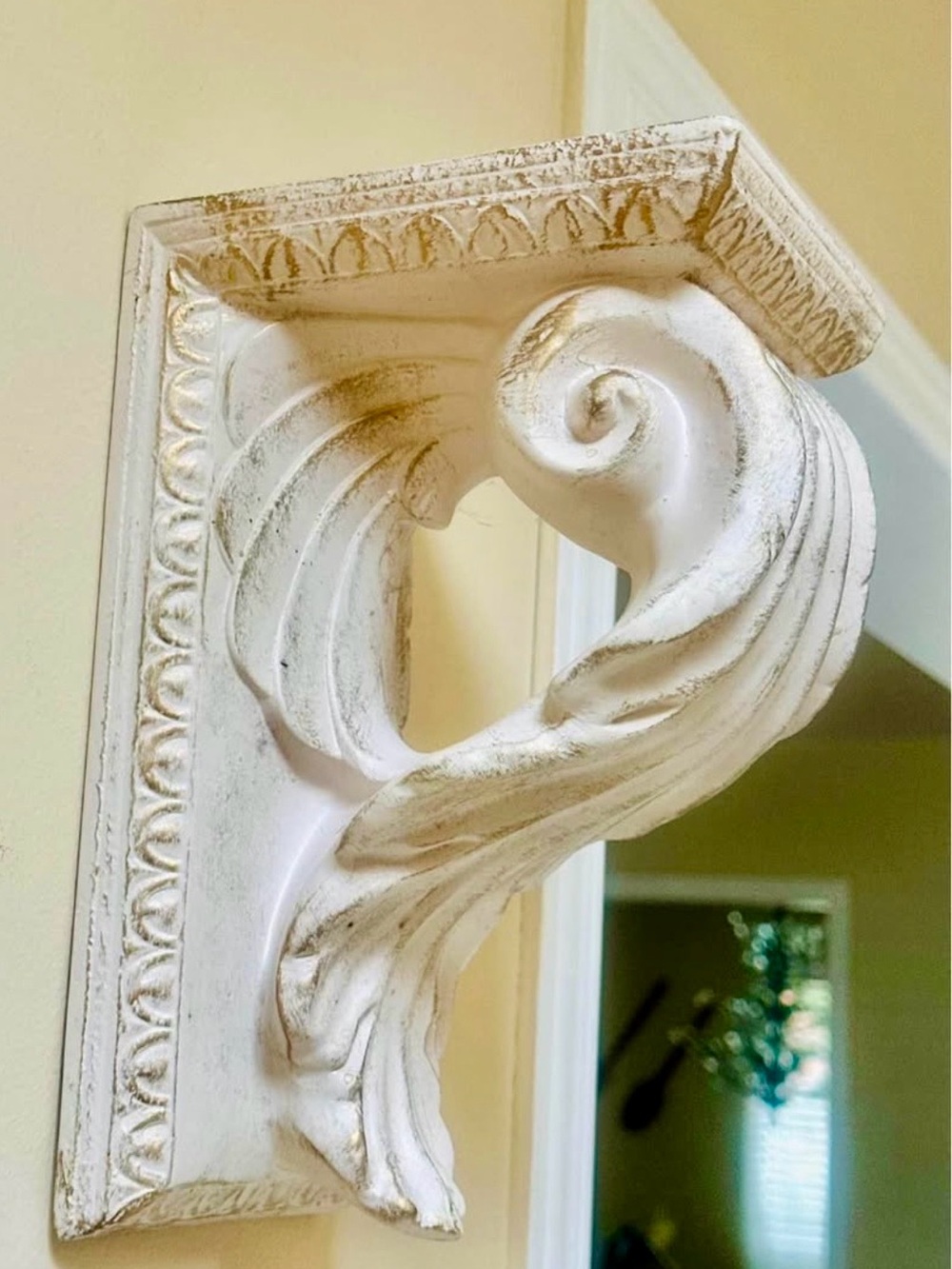 Decorative White Plaster Wall Shelf/Corbel - Classic Ornate Design